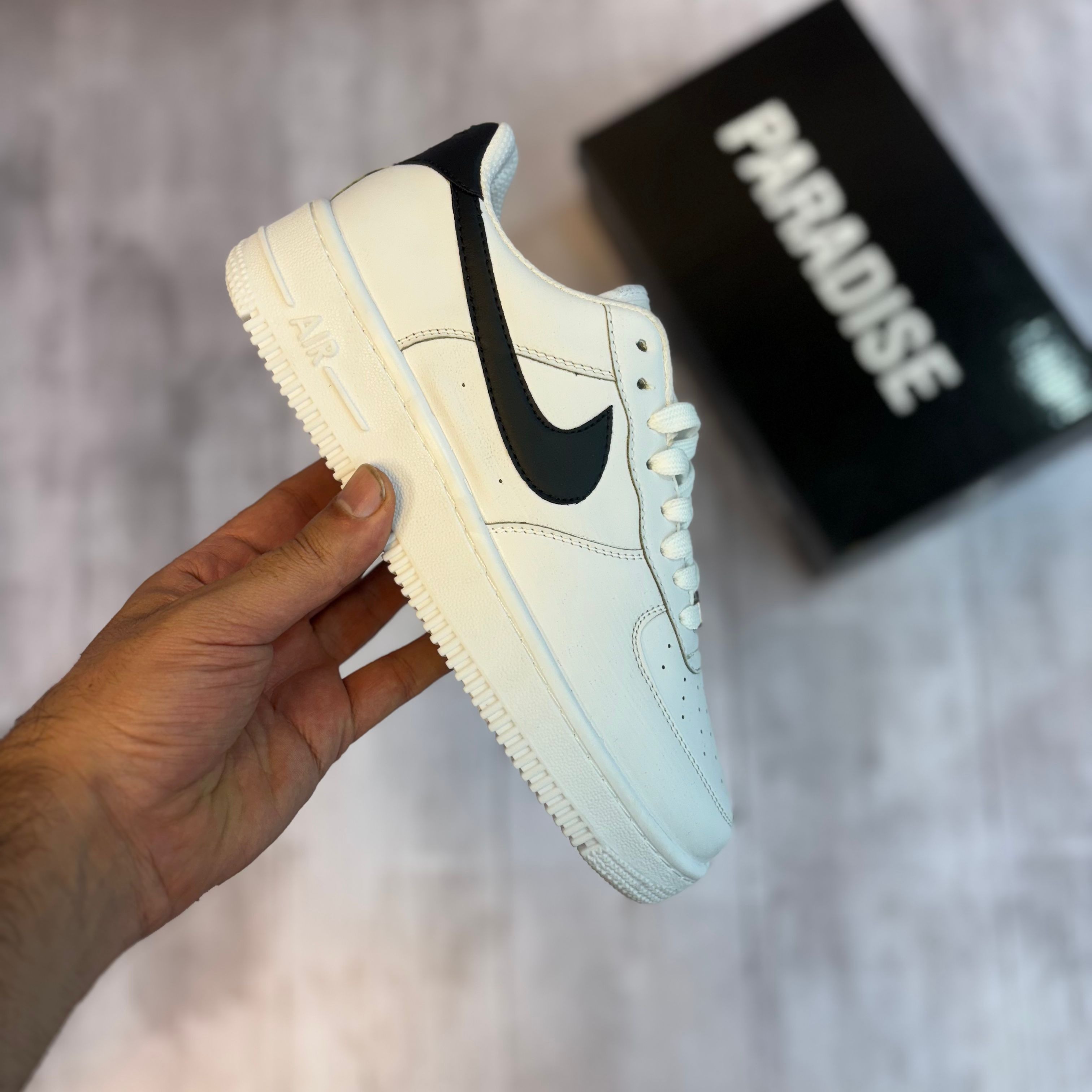 کفش و کتونی ایرفورس زنانه سفید نایک مشکی