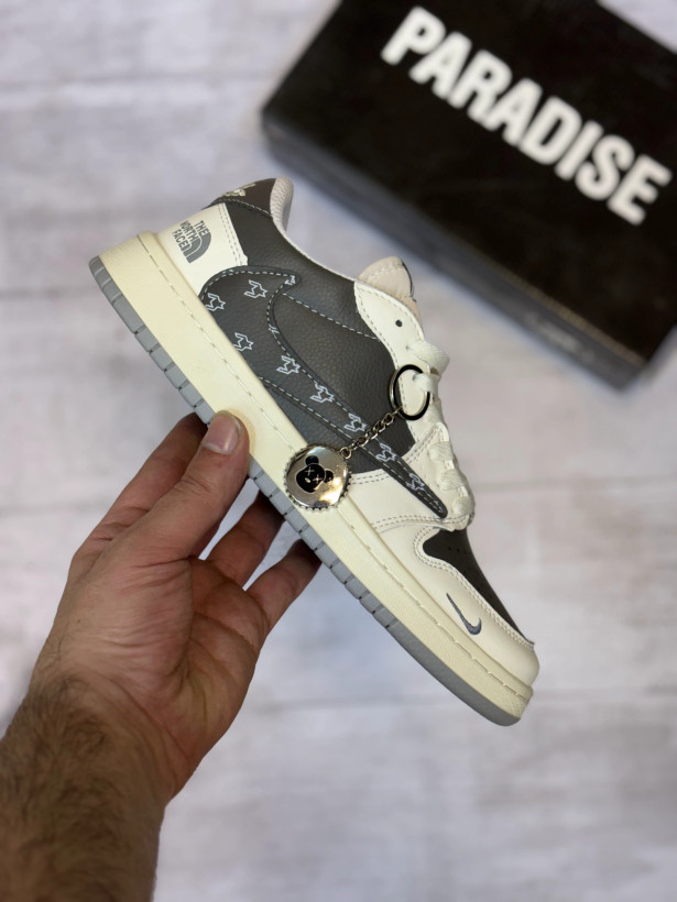 کفش و کتونی نایک جردن ترویس ولف کرم مردانه